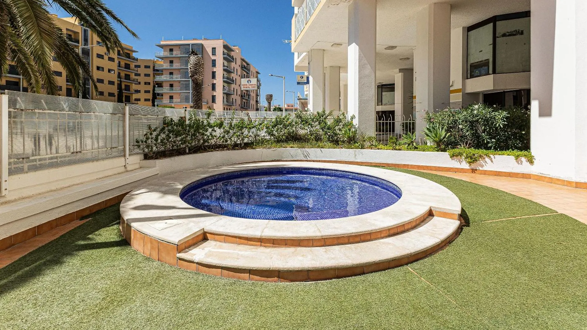 Open Space Armacao de Pera Apartment